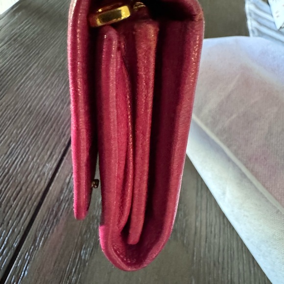 Miu miu pink long wallet I added with unbranded chains and ring - Picture 7 of 15